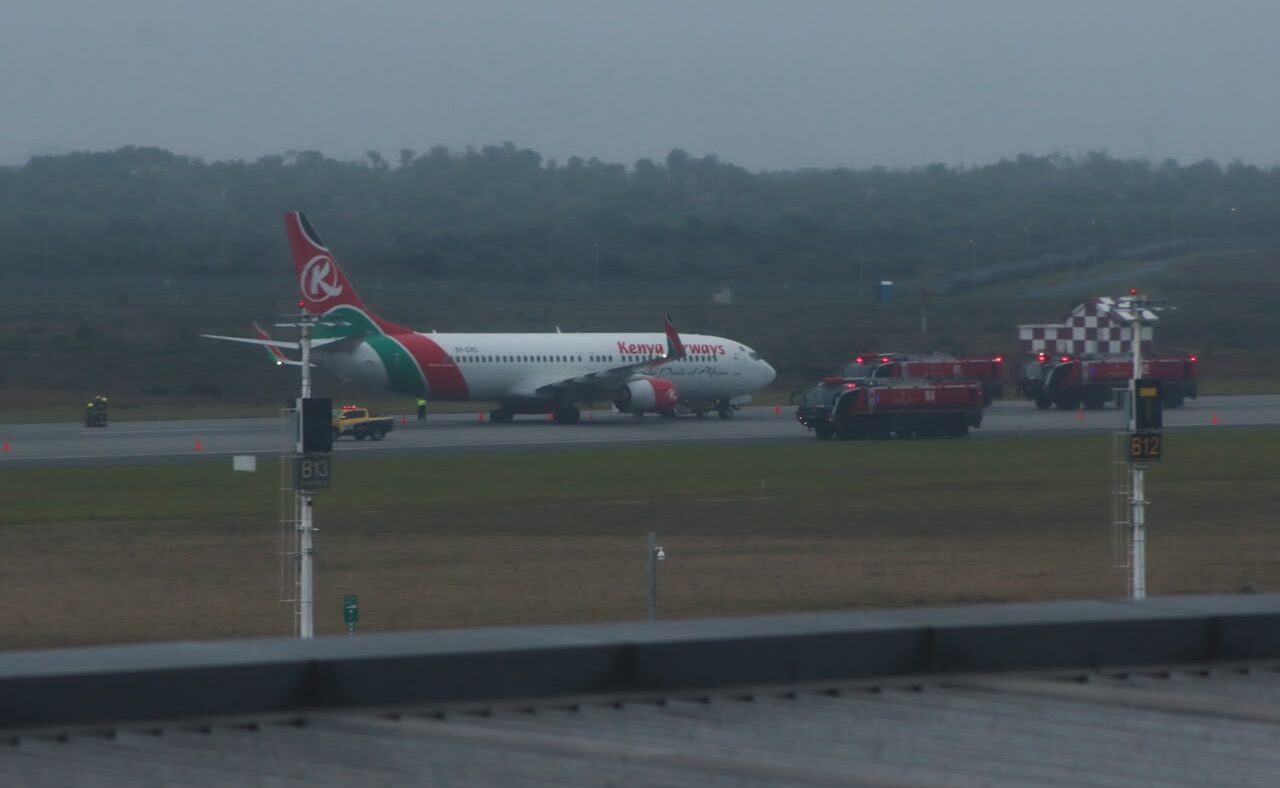 Kenya Airways Flight KQ784 Leaves Cape Town’s Primary Runway Closed After Landing Incident