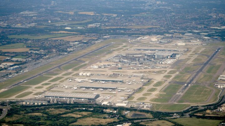 Air Traffic Control Failure Causes Major Disruption at London Heathrow
