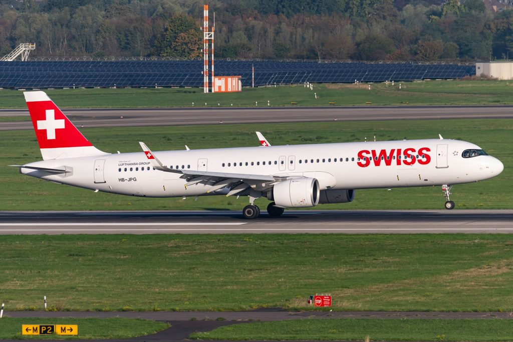 SWISS Airbus A321neo HB-JPG on the runway, with its nose wheel raised.