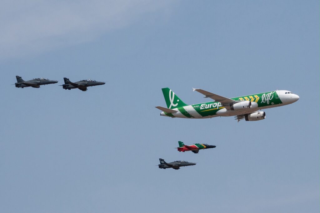 A Lift Airbus A320 in formation with the South African Air Force Hawks. Image Credit: Ricardo Ras | Aviation24news