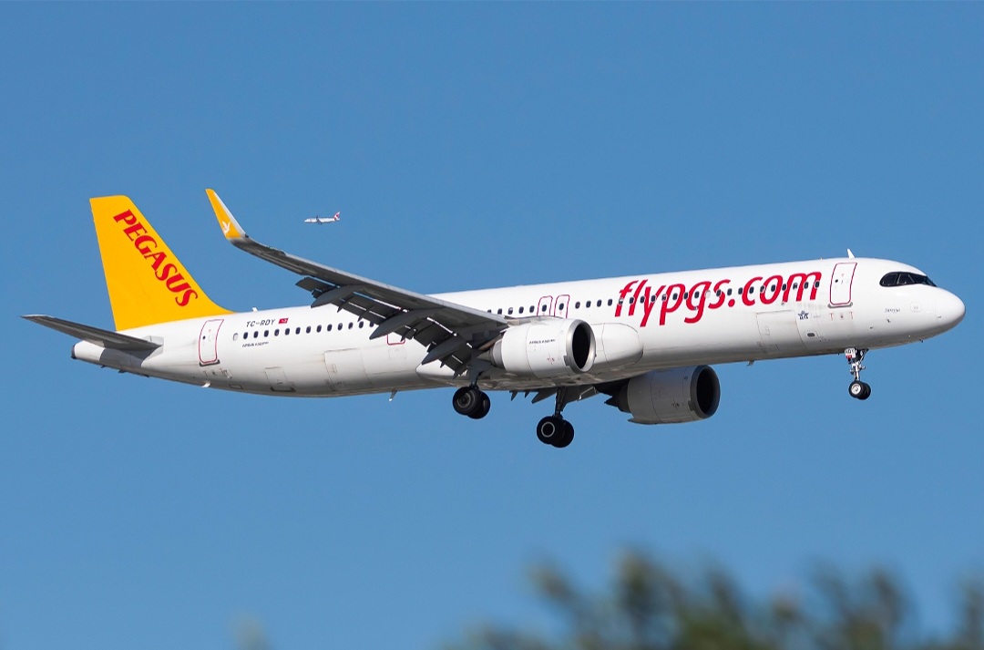 Pegasus Airbus Lines Up for Takeoff in the Wrong Direction at Frankfurt Airport